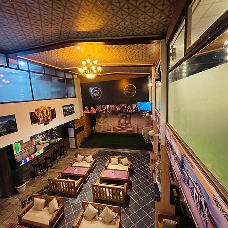 Hotel De Universal Катманду Экстерьер фото