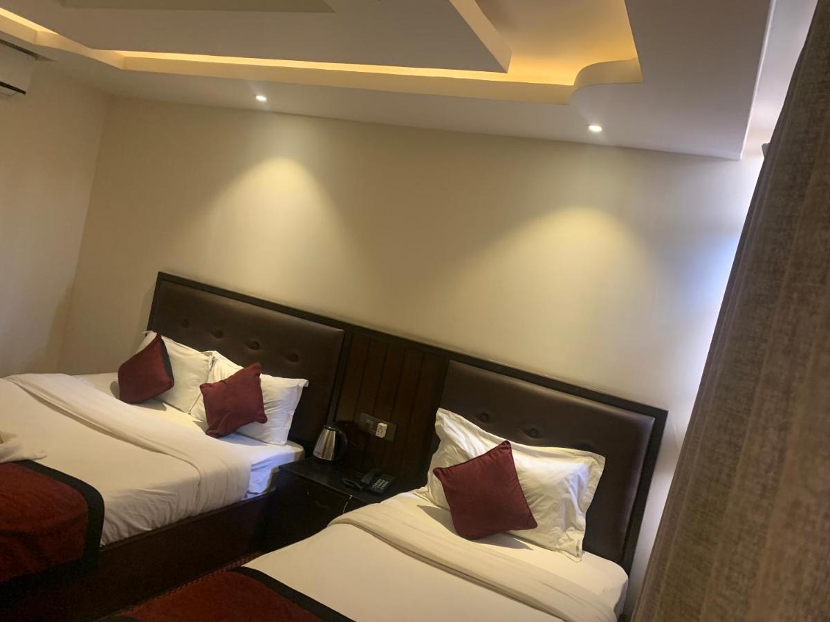 Hotel De Universal Катманду Экстерьер фото