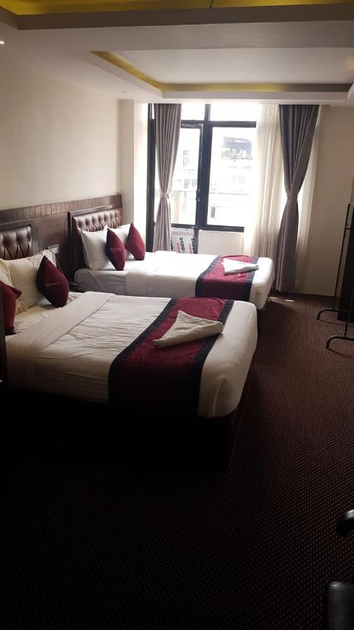 Hotel De Universal Катманду Экстерьер фото