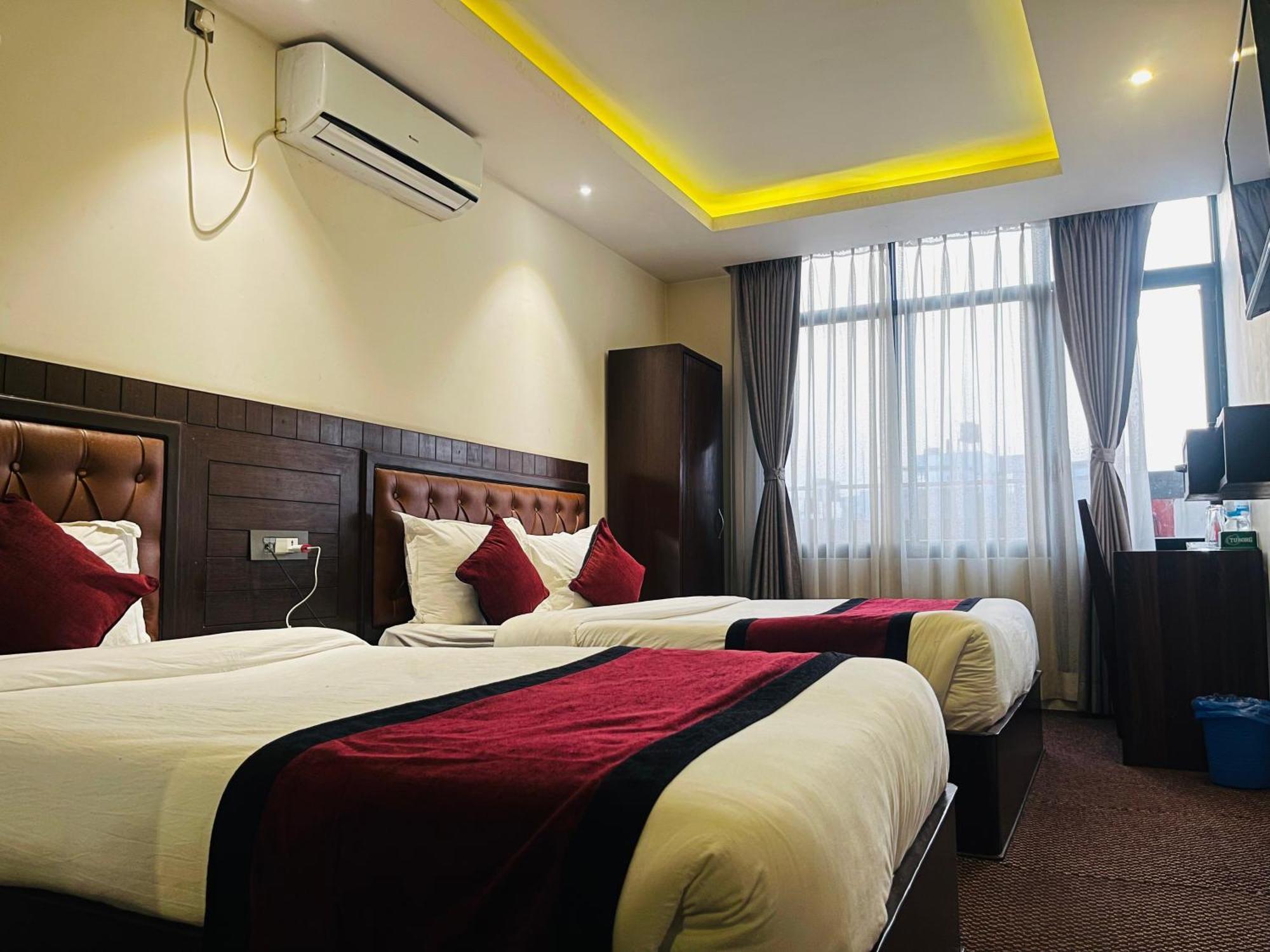 Hotel De Universal Катманду Экстерьер фото